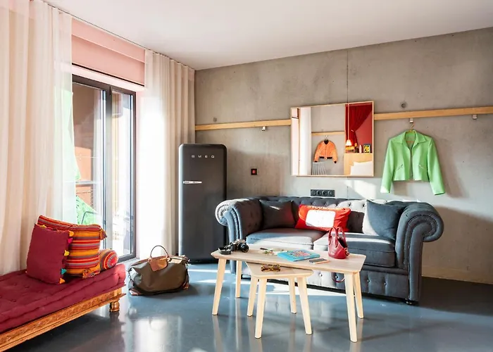 Hotel Mob Confluence