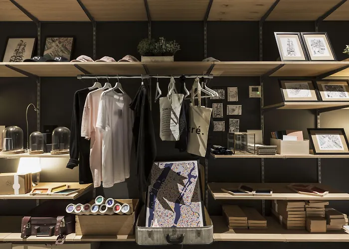 Mob Confluence Hotel