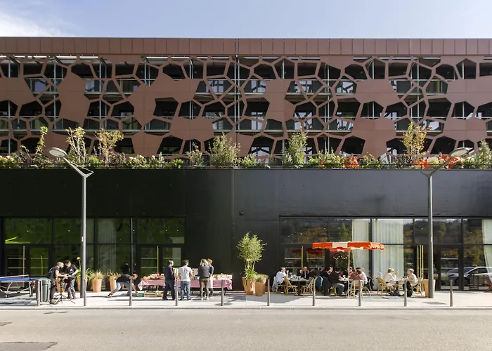 Mob Confluence Hotel